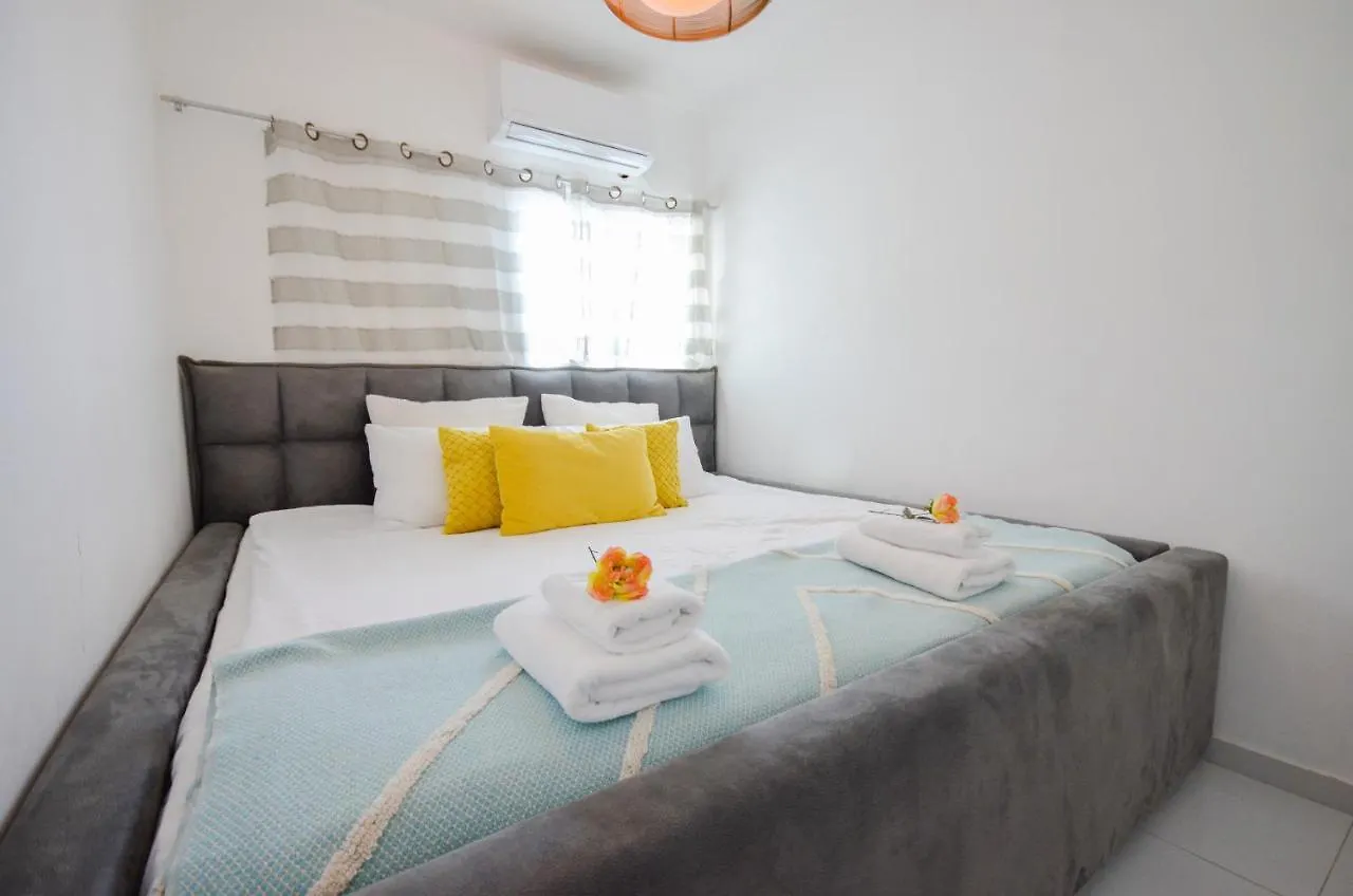 Apartment Yalarent Sunny 3Br Apt Eilat Israel