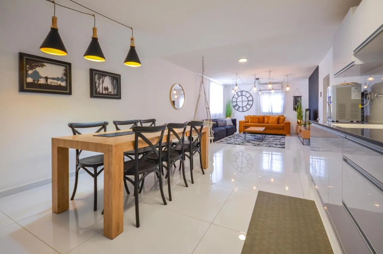 Yalarent Sunny 3Br Apt Eilat 0*,  Israel