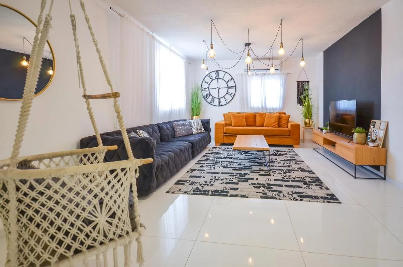 Yalarent Sunny 3Br Apt Eilat Israel