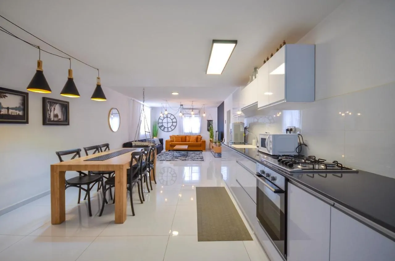 Apartment Yalarent Sunny 3Br Apt Eilat